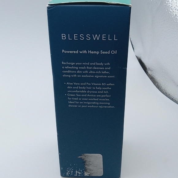 Blesswell Lathering Body Wash Island Breeze Gr Tea - Picture 2 of 3